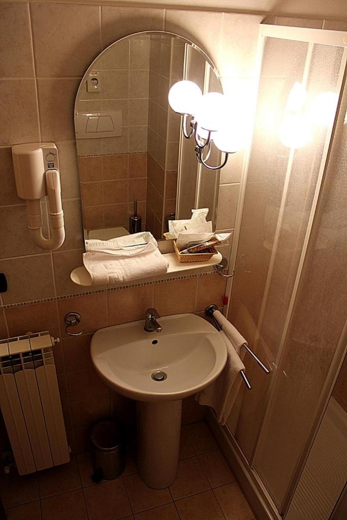 Dominus Hotel Sigillo Extérieur photo